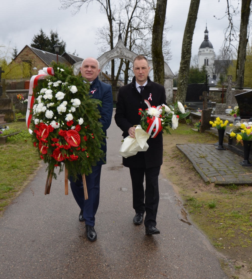 Zdjecie przedstawia ójta Gminy Juhcnowiec Koscielny Krzysztofa Marcinowicza i Dyrektora Ośrodka Kulktury w Gminie Juchnowiec Kościelny Krzsztofa Sokólskiego